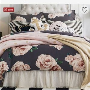 PB Teen Queen duvet and two matching euro shams